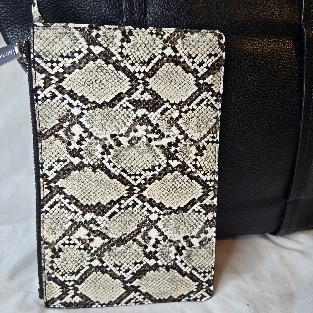 New With Tags Steve Madden Tote - Picture 10 of 11